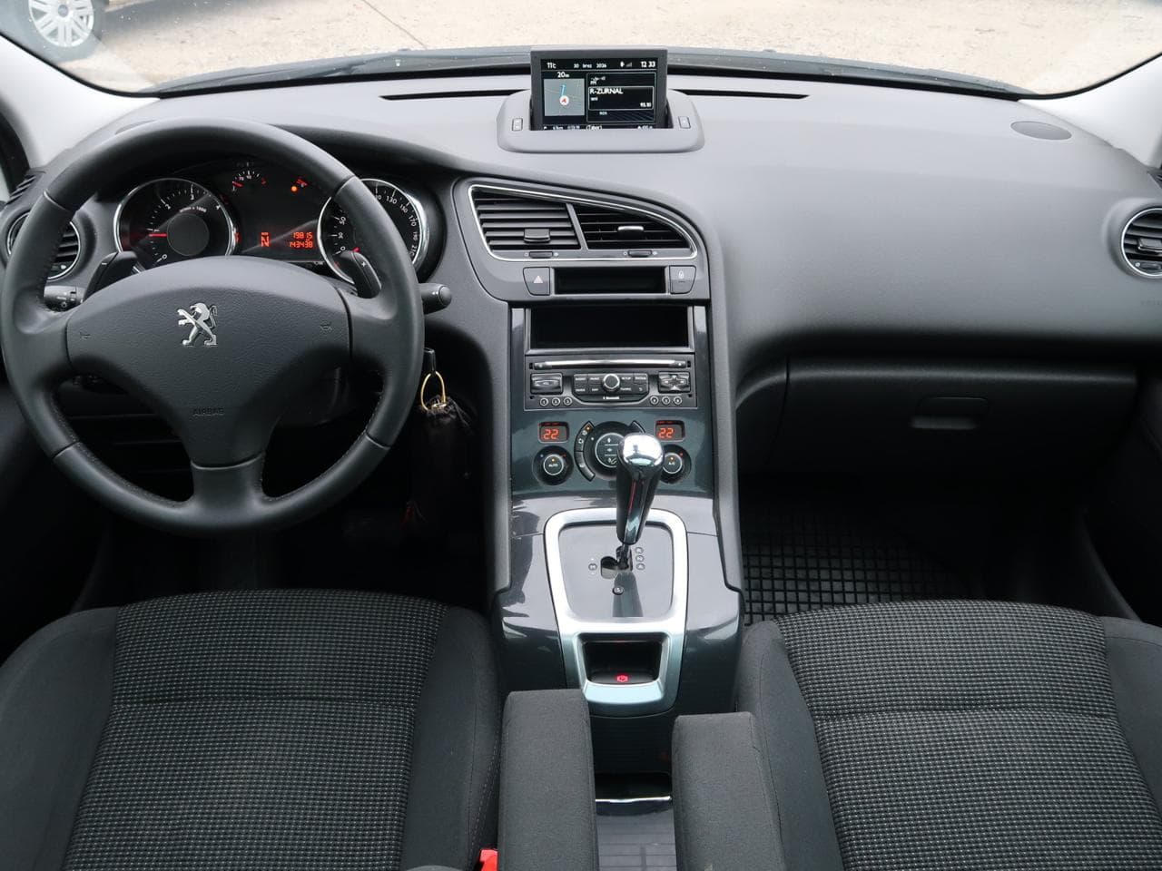 2014 Peugeot 5008 - 14