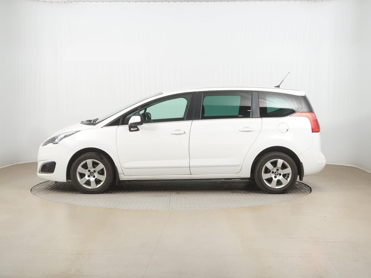 2015 Peugeot 5008 - 4