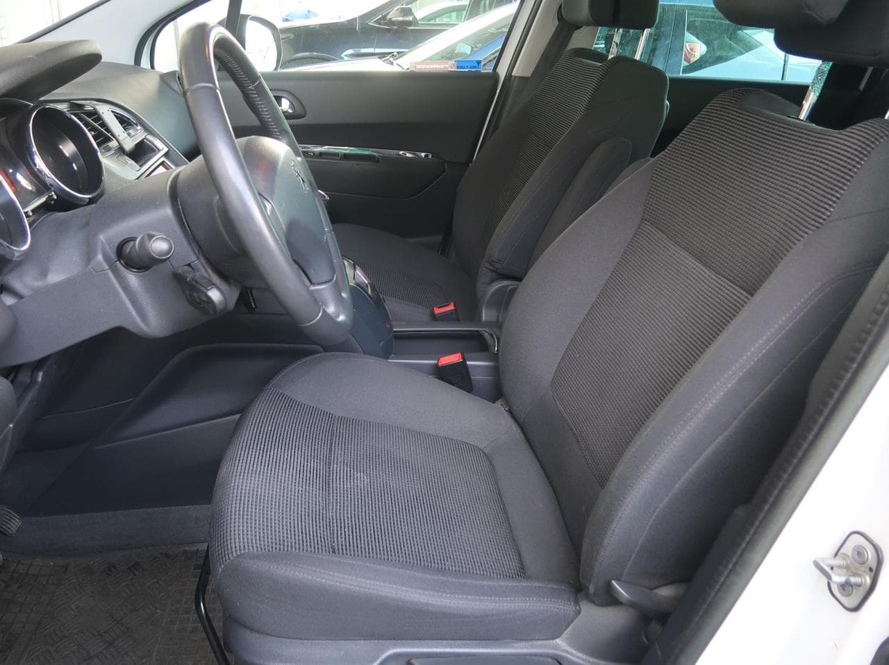 2014 Peugeot 5008 - 22