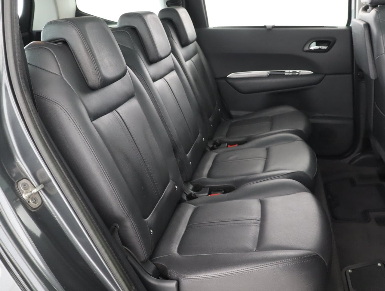 2012 Peugeot 5008 - 13