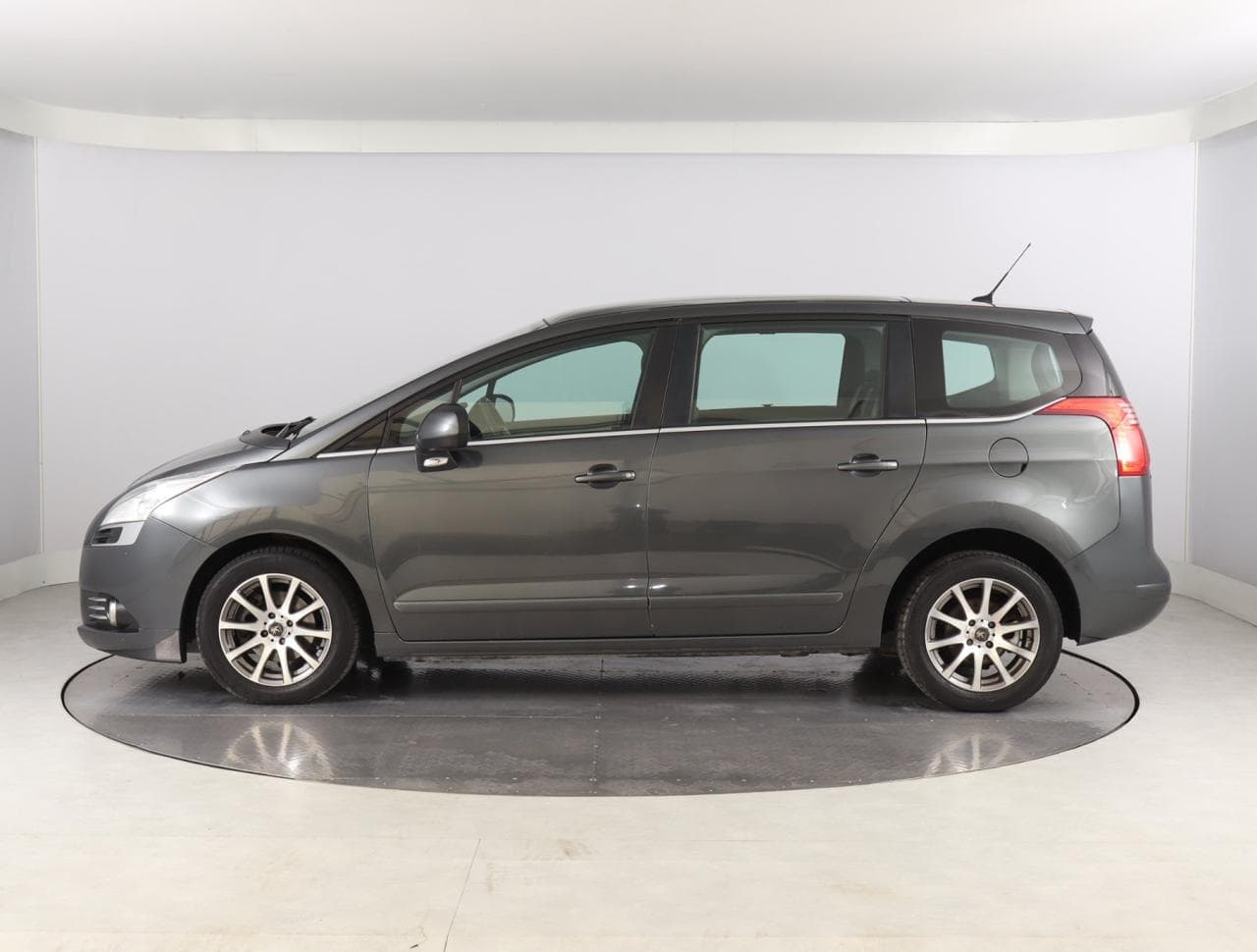 2012 Peugeot 5008 - 4