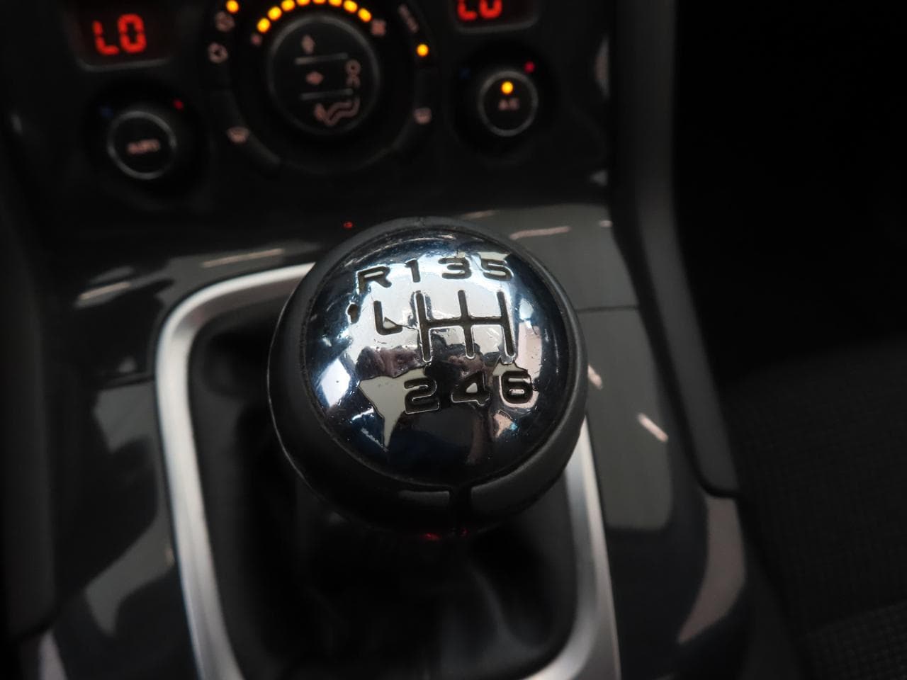 2015 Peugeot 5008 - 19