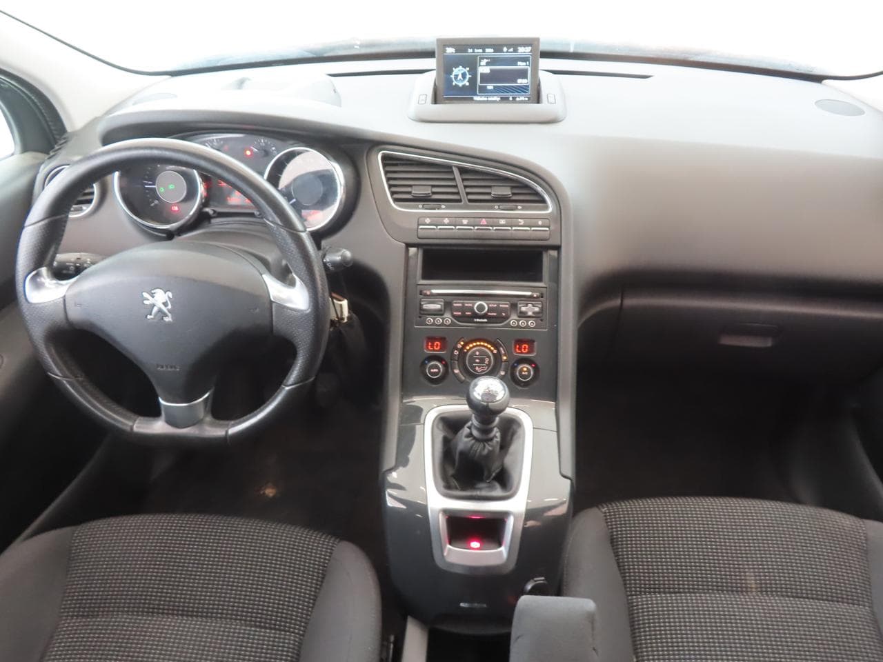 2015 Peugeot 5008 - 10