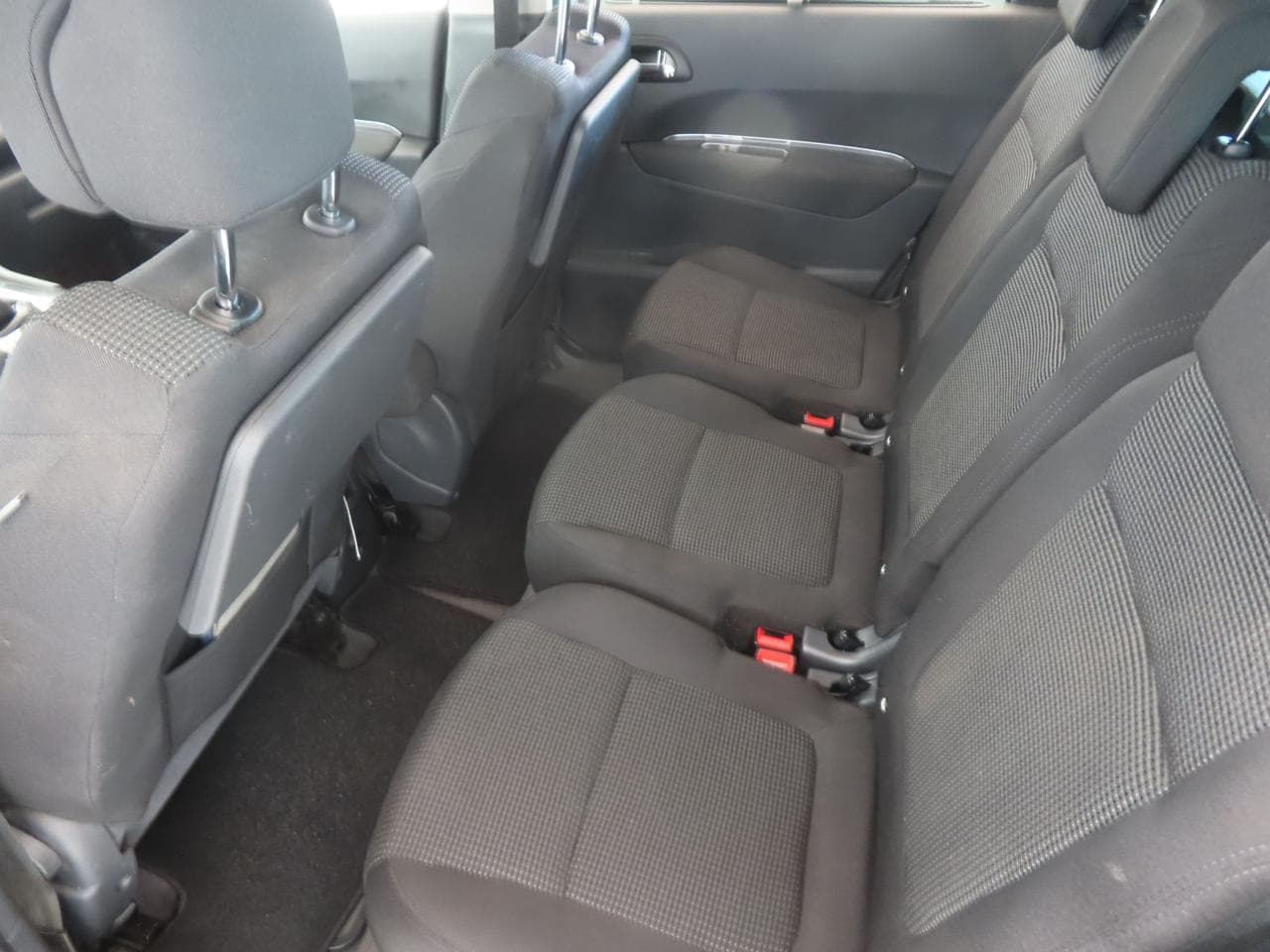 2011 Peugeot 5008 - 15