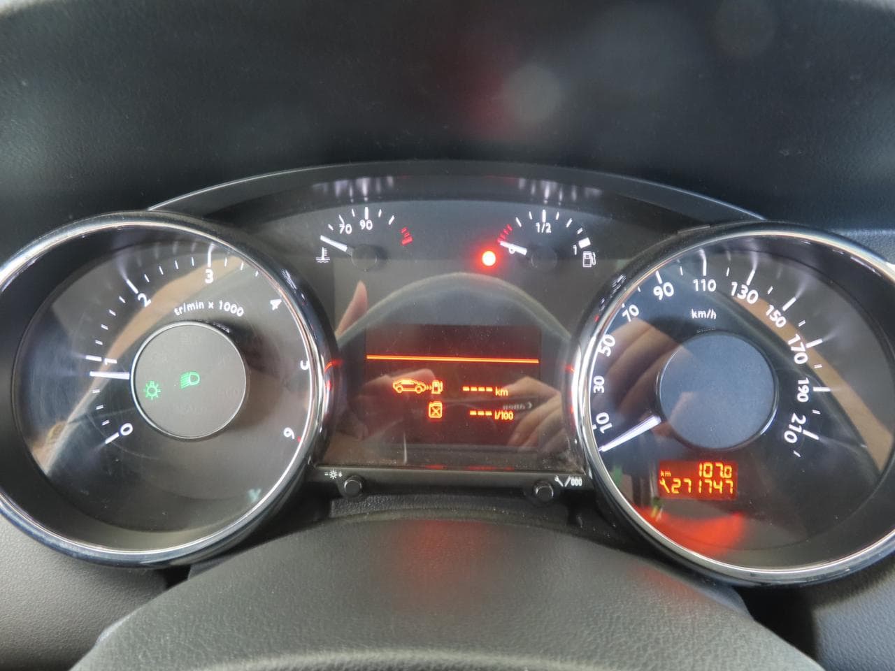 2011 Peugeot 5008 - 17