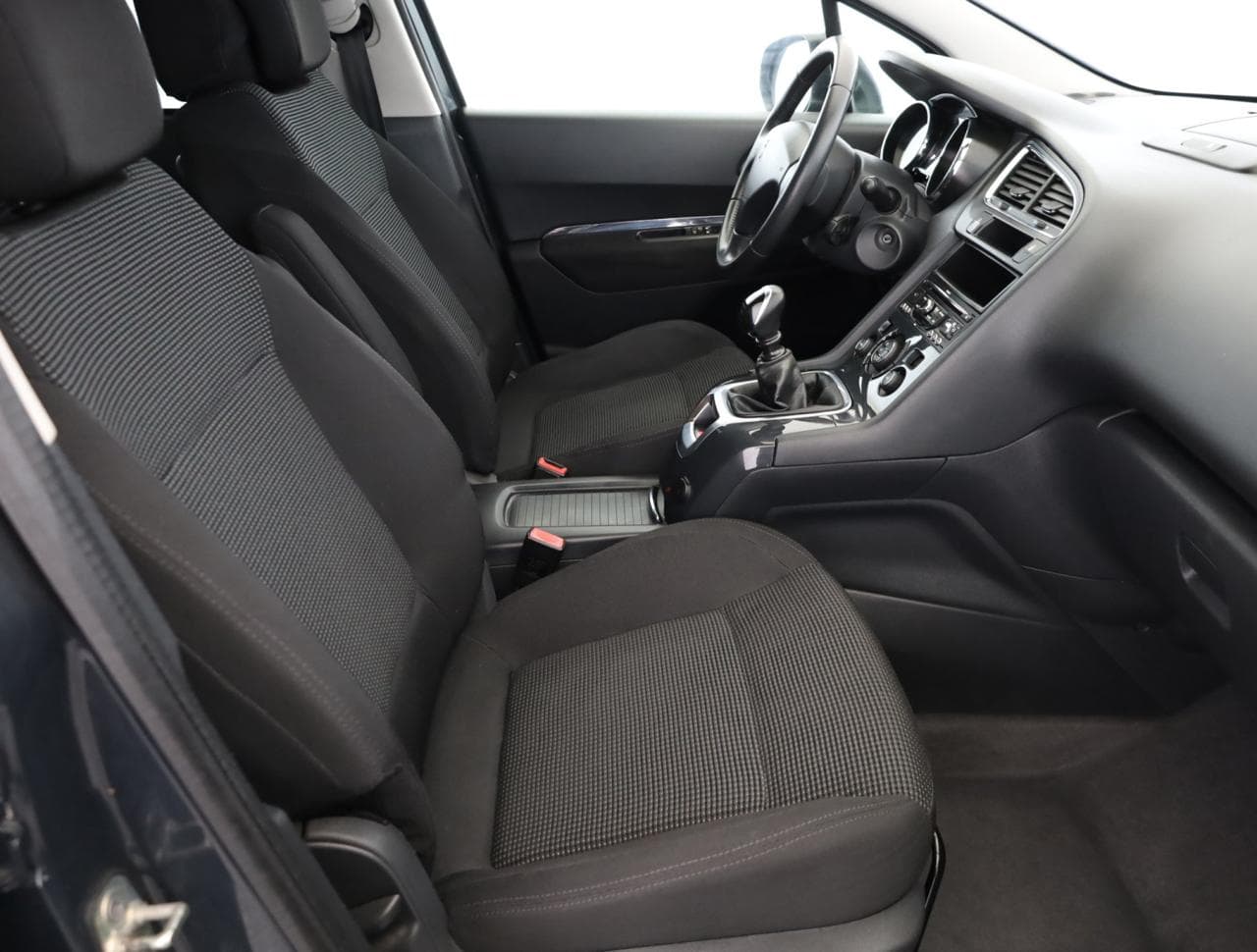 2011 Peugeot 5008 - 10