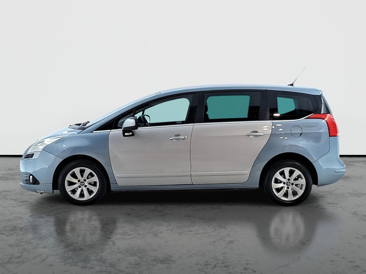 2012 Peugeot 5008 - 4