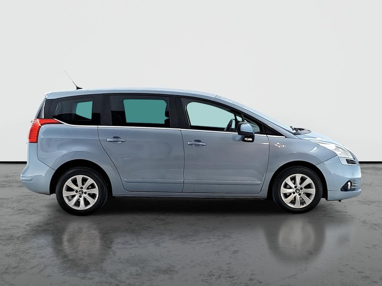 2012 Peugeot 5008 - 8