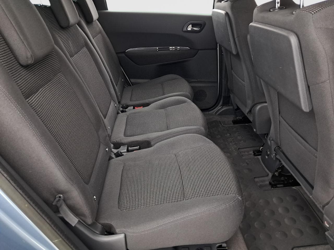 2012 Peugeot 5008 - 13