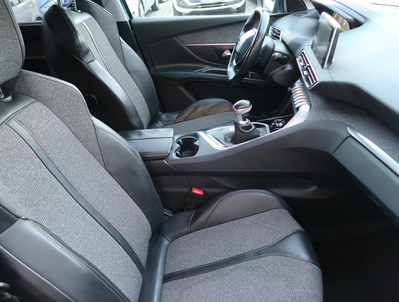 2017 Peugeot 5008 - 12