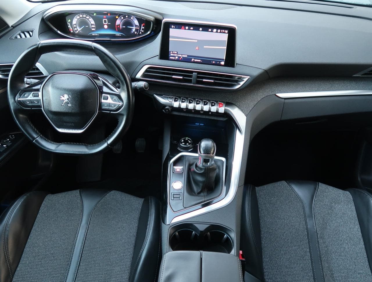 2017 Peugeot 5008 - 10