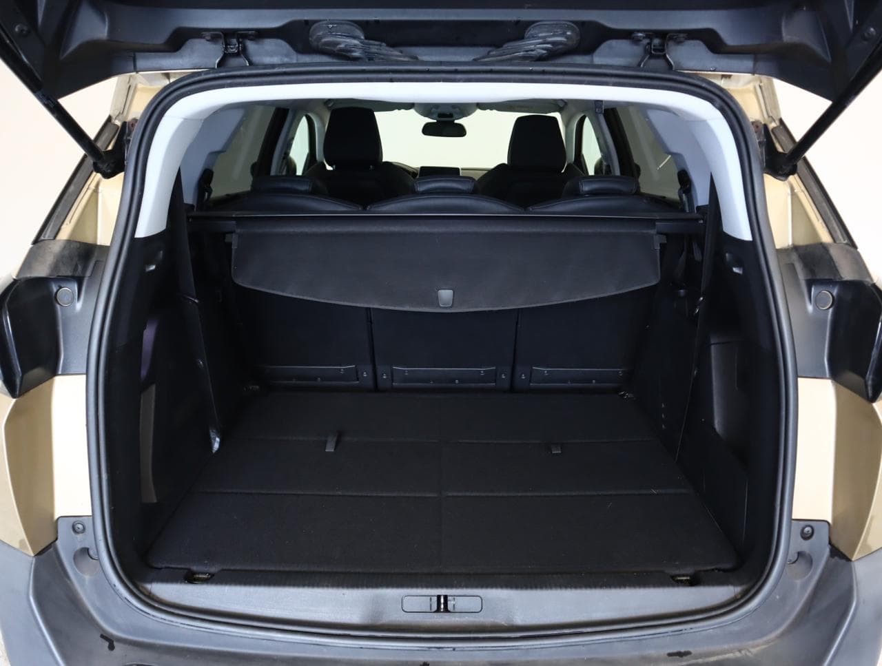 2018 Peugeot 5008 - 18