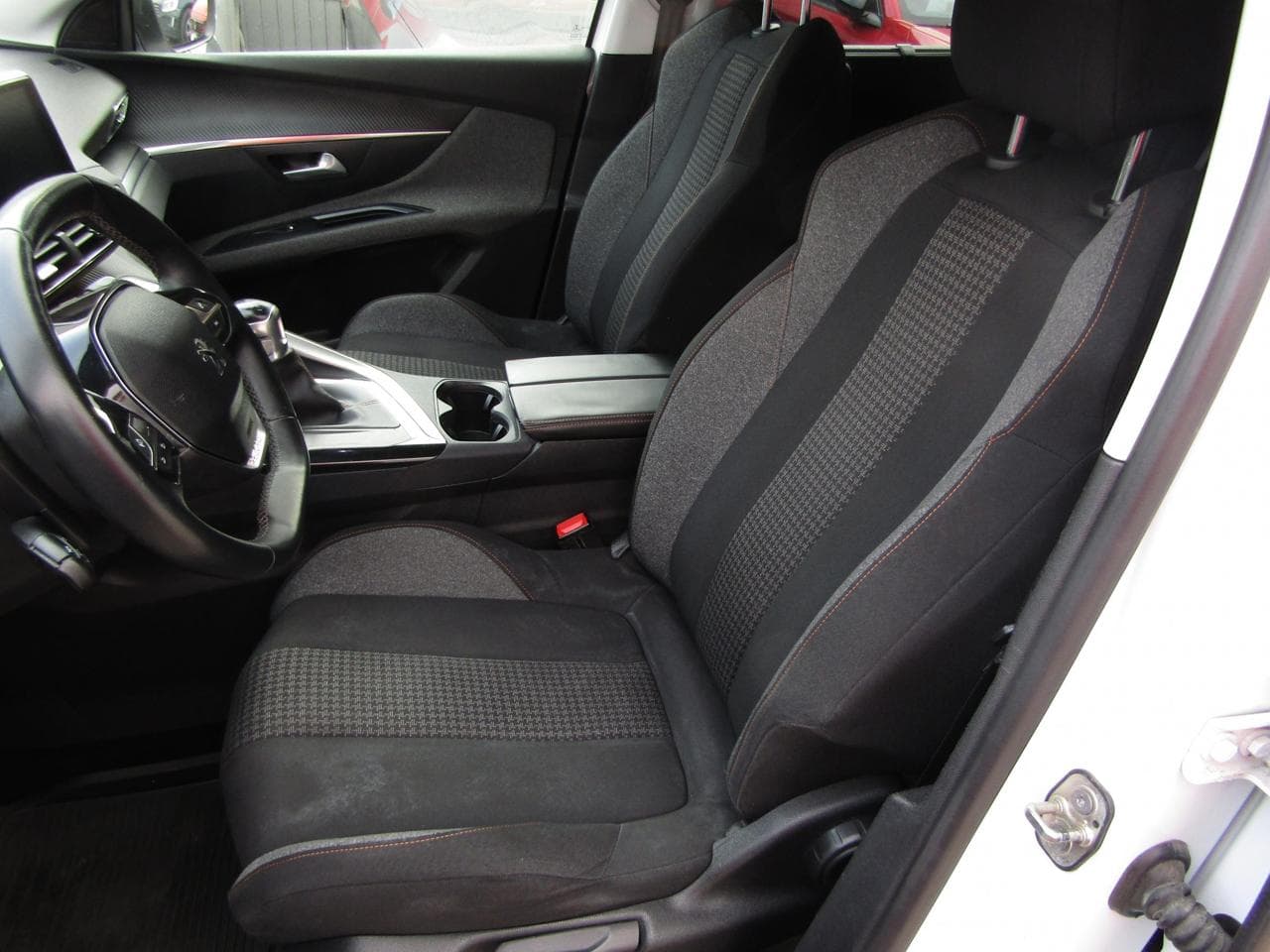 2018 Peugeot 5008 - 9