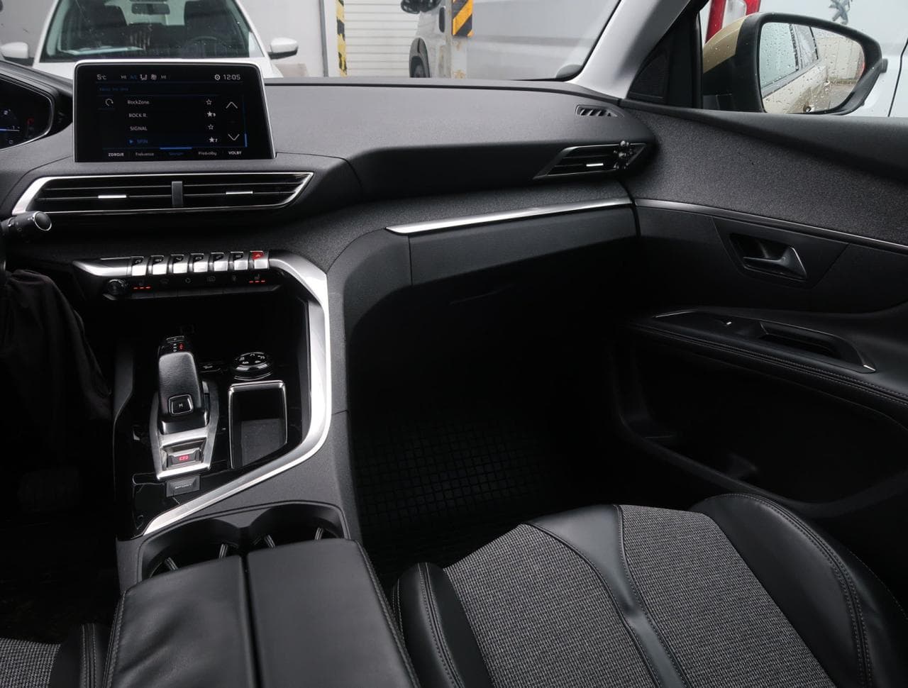 2018 Peugeot 5008 - 11