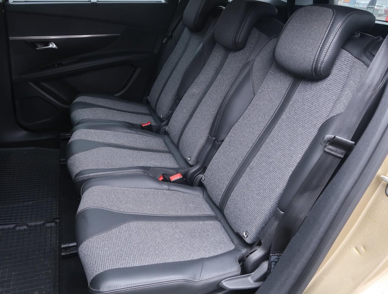 2018 Peugeot 5008 - 15