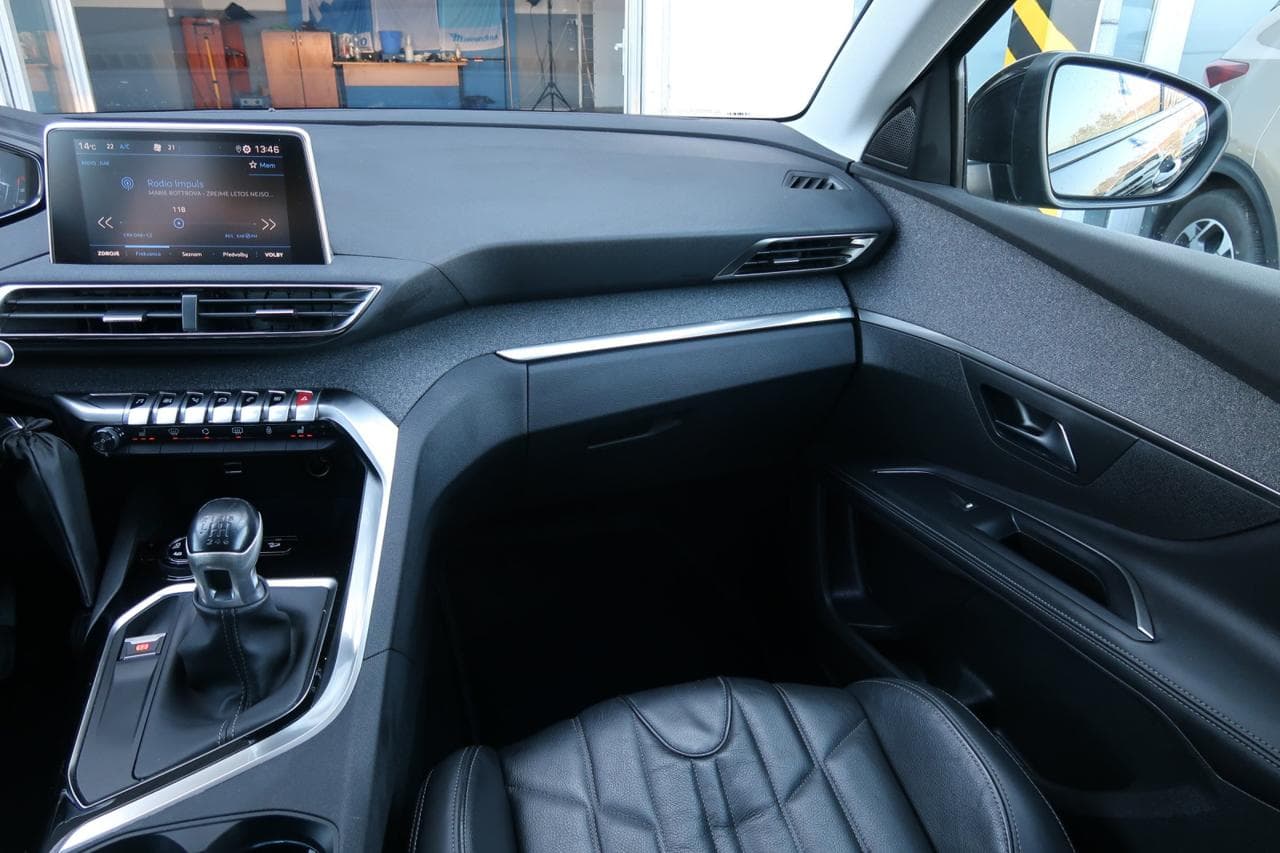 2019 Peugeot 5008 - 11