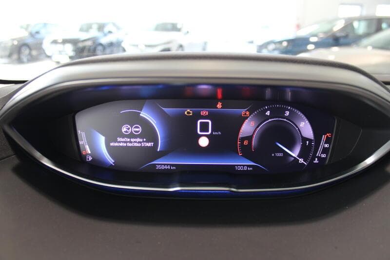 2022 Peugeot 5008 - 17