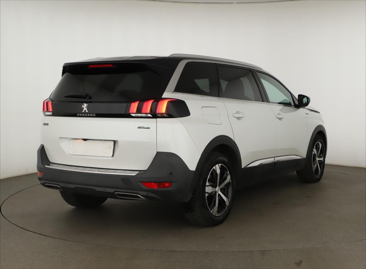 2019 Peugeot 5008 - 7