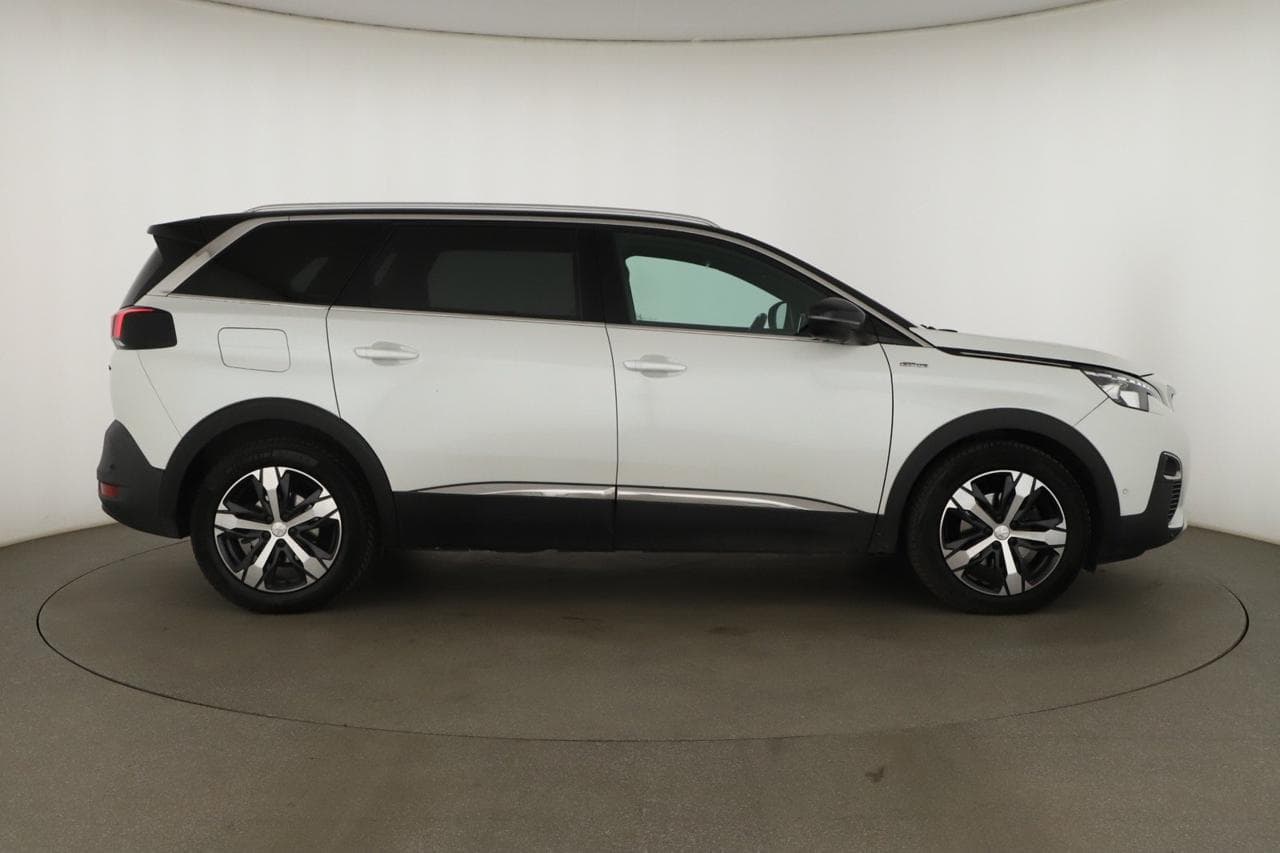 2019 Peugeot 5008 - 8