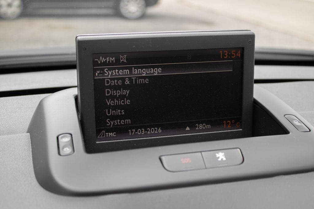 2011 Peugeot 5008 - 16