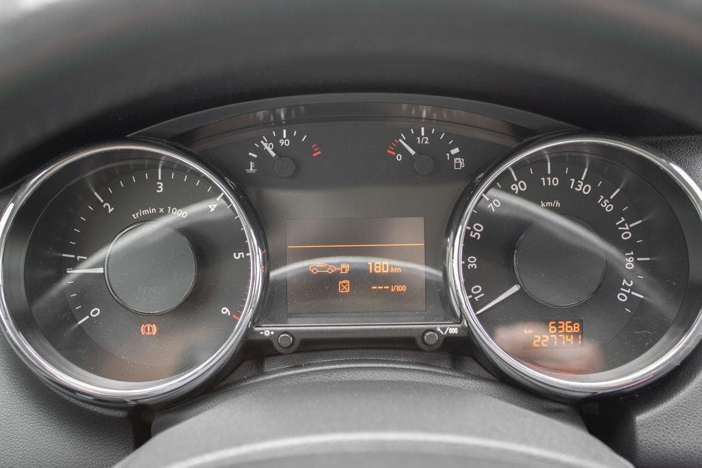 2011 Peugeot 5008 - 14