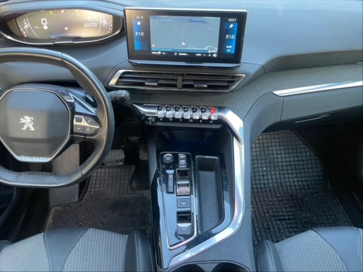 2023 Peugeot 5008 - 10