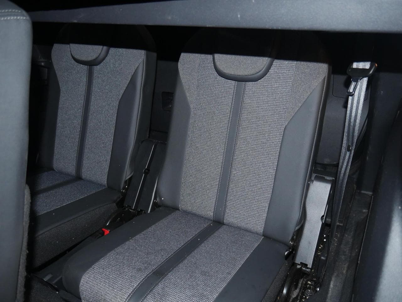2020 Peugeot 5008 - 12