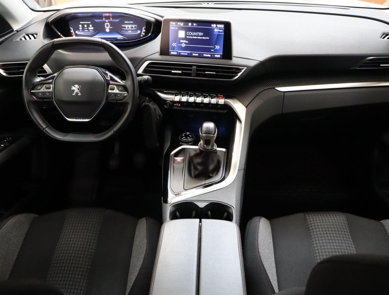2020 Peugeot 5008 - 10