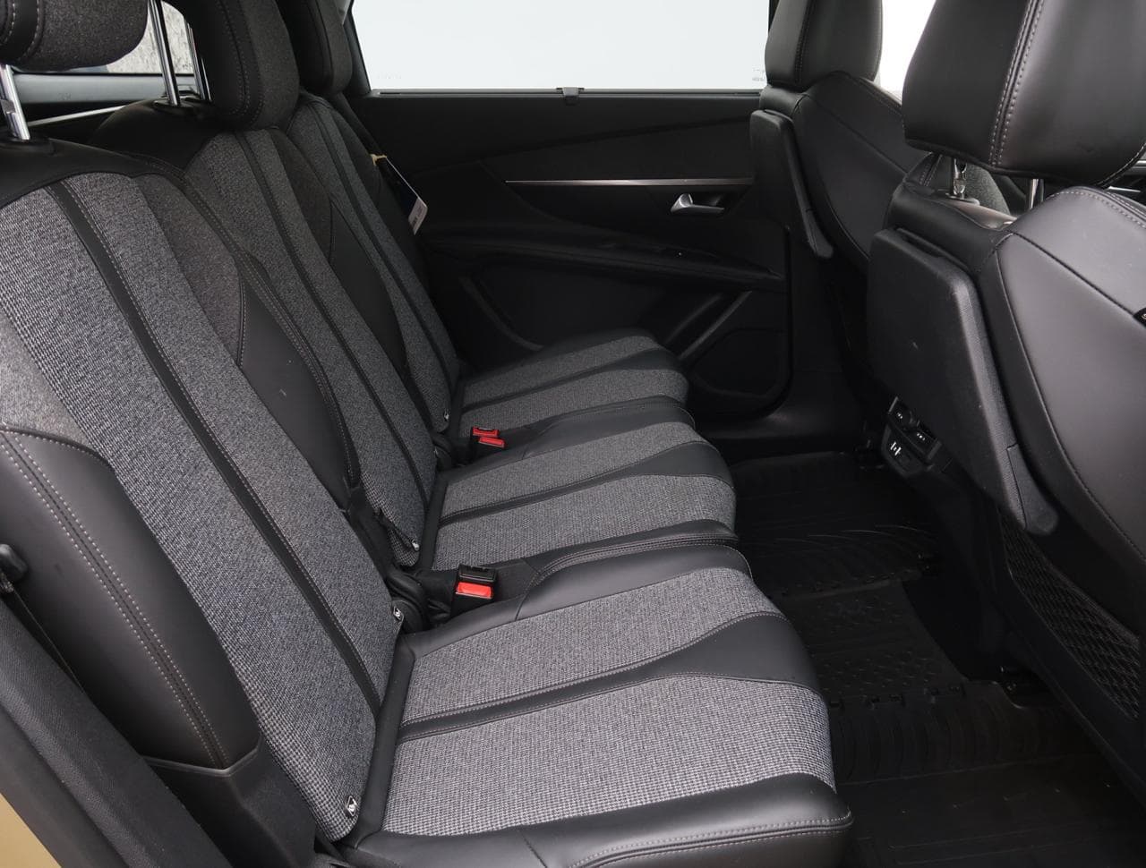 2018 Peugeot 5008 - 13