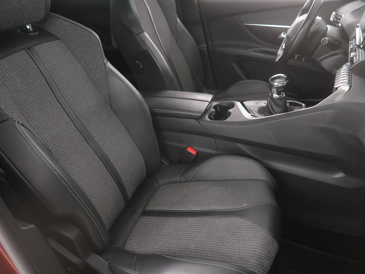 2021 Peugeot 5008 - 12