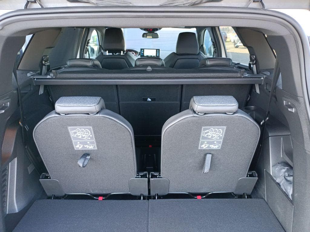 2023 Peugeot 5008 - 17