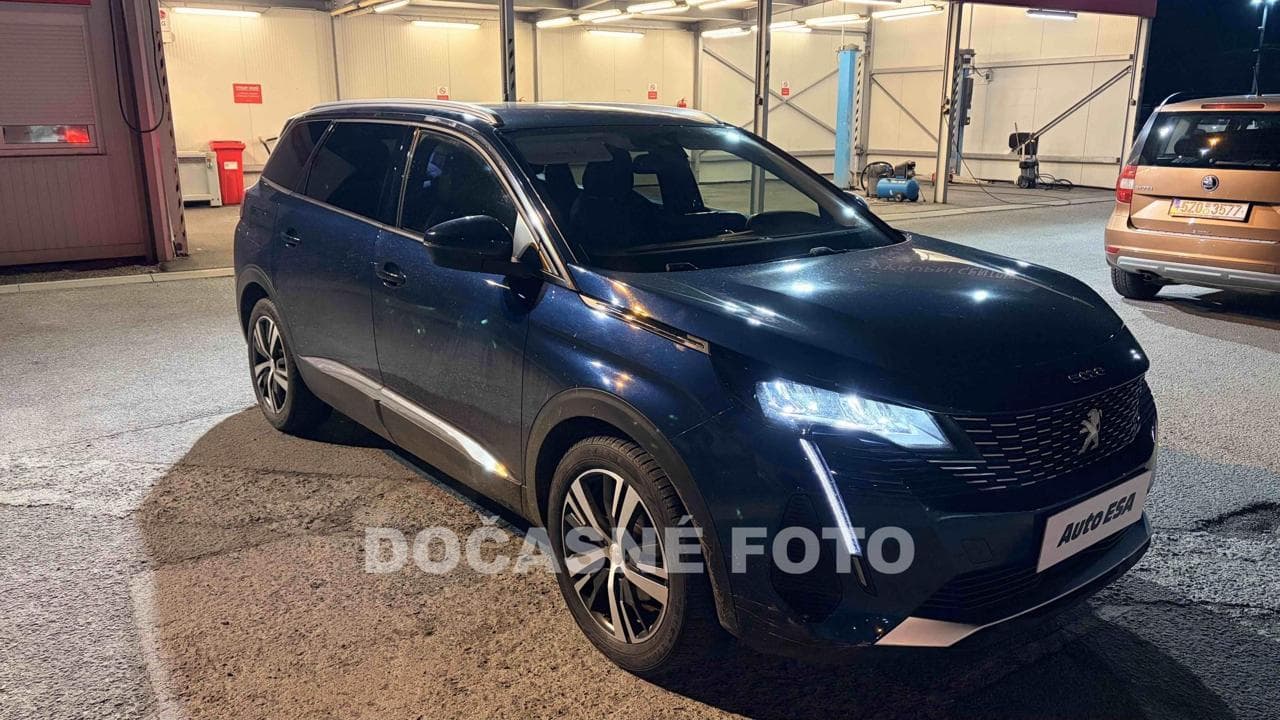 2021 Peugeot 5008