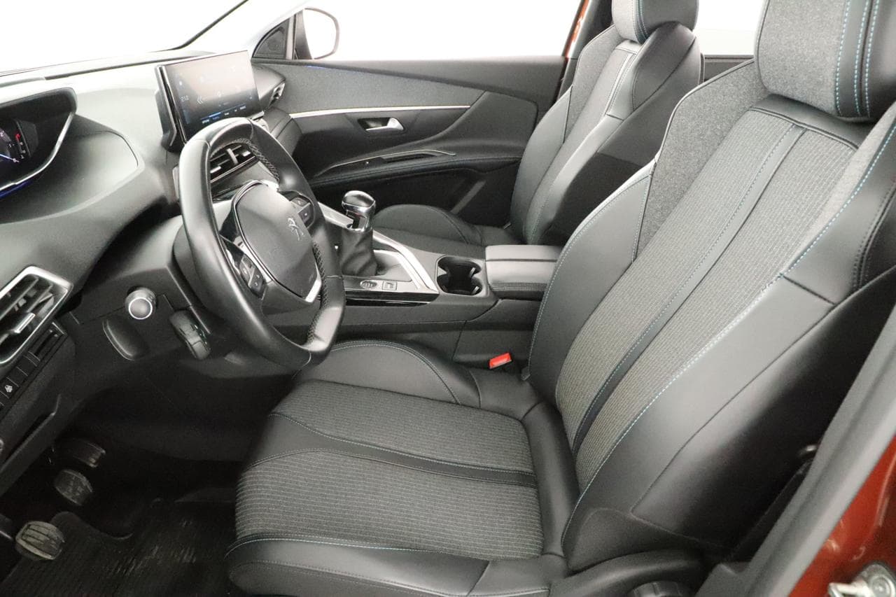 2022 Peugeot 5008 - 21