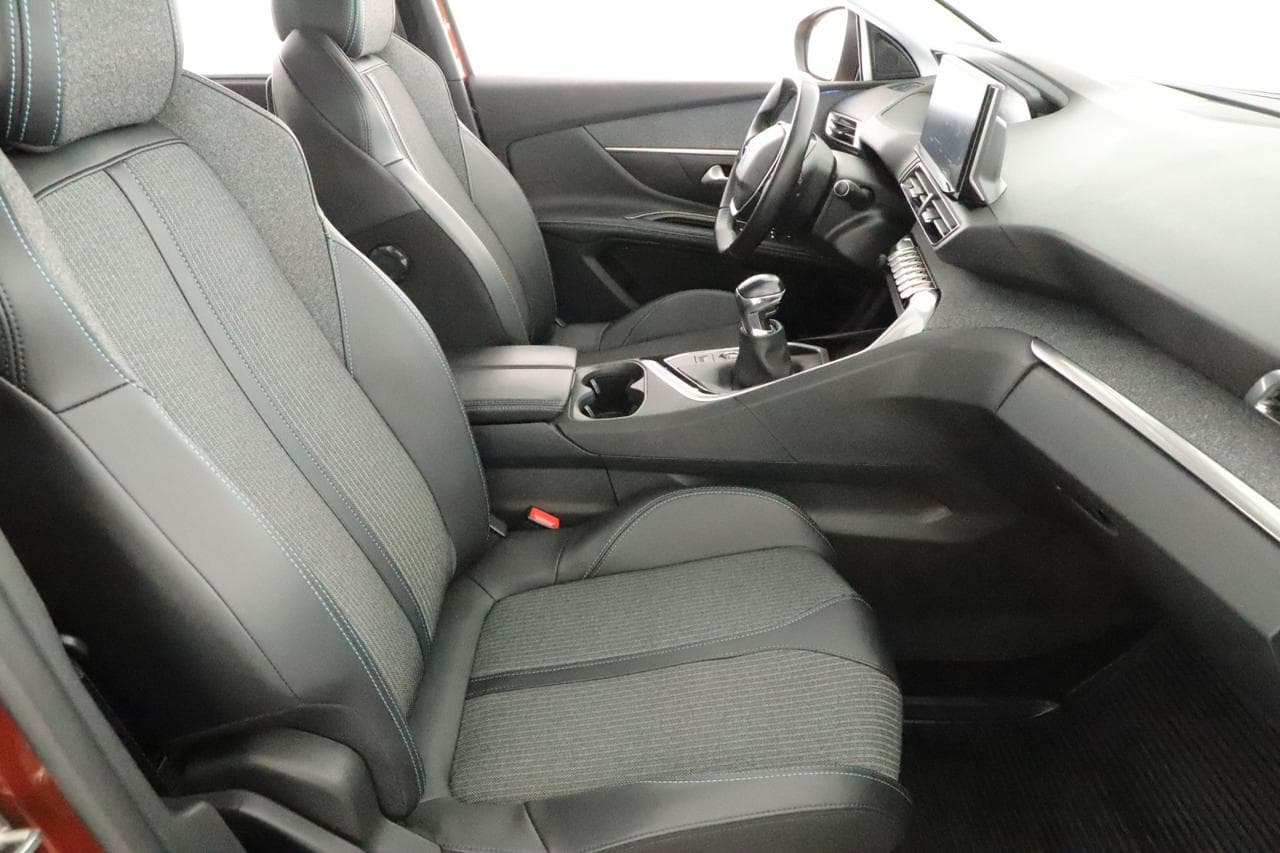 2022 Peugeot 5008 - 15