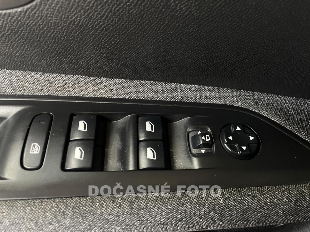 2017 Peugeot 5008 - 21