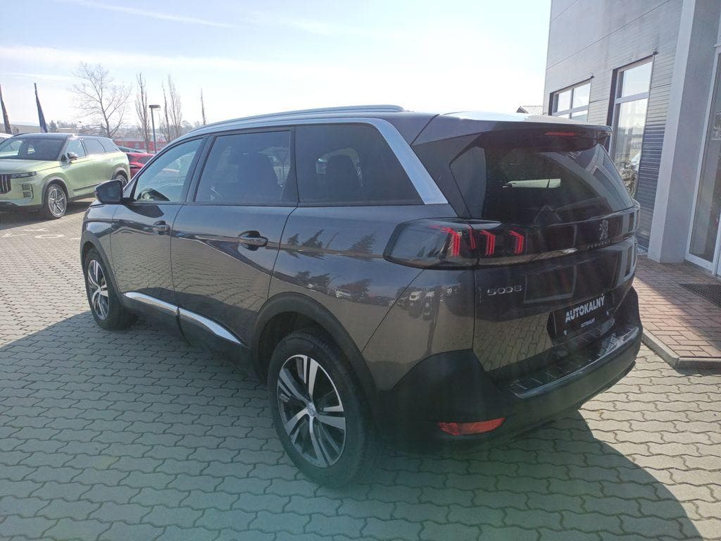 2024 Peugeot 5008 - 10