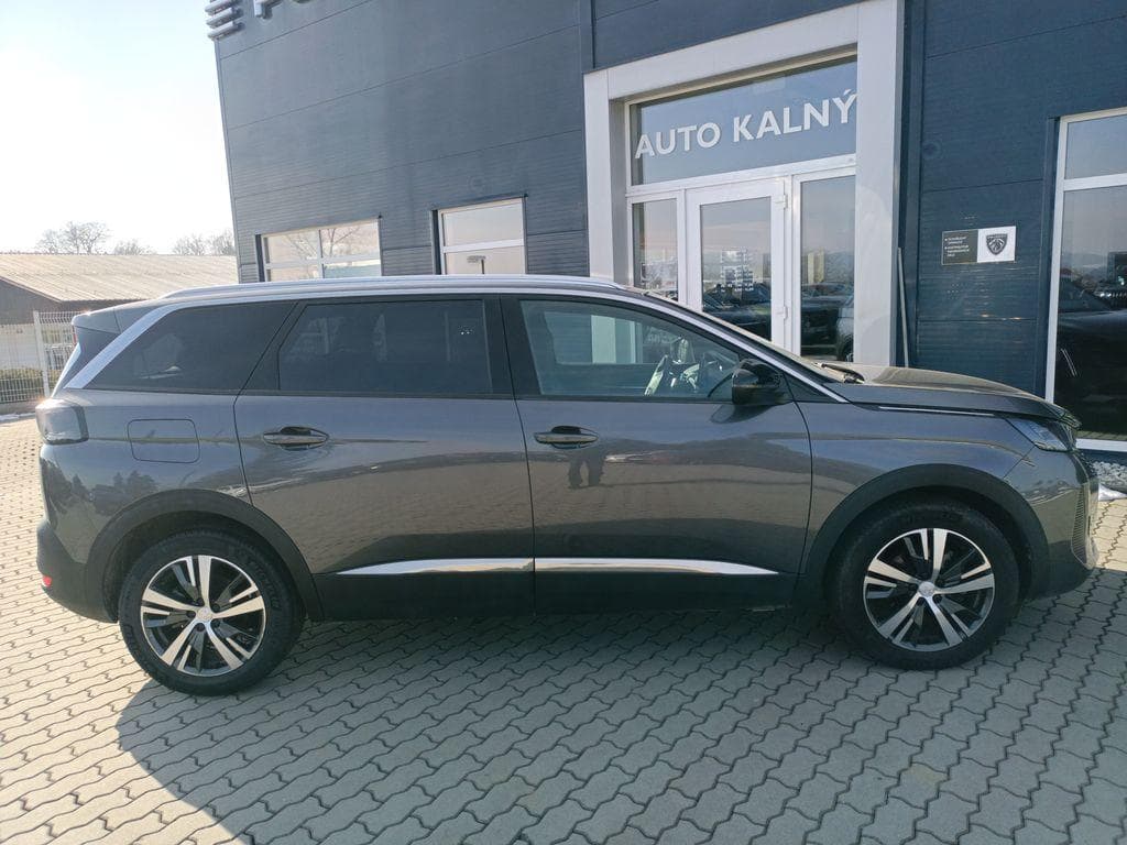 2024 Peugeot 5008 - 9