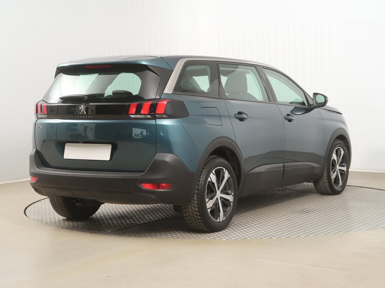 2020 Peugeot 5008 - 7