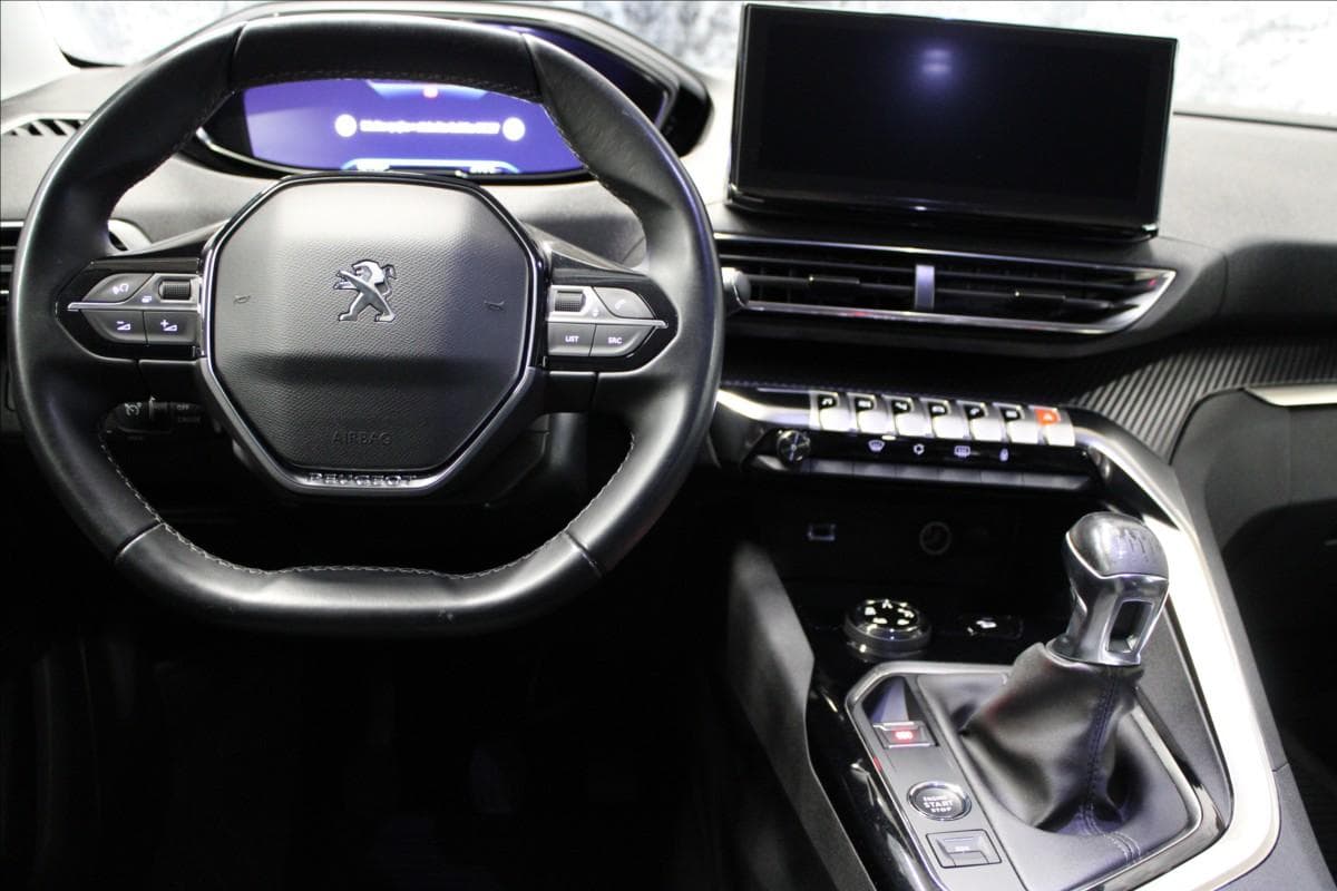 2021 Peugeot 5008 - 29