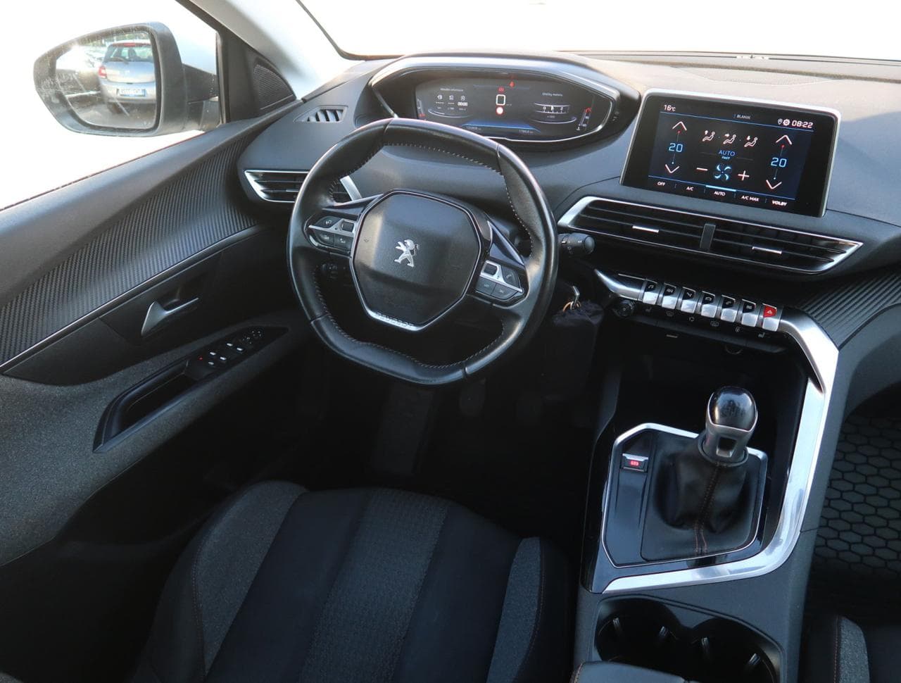 2020 Peugeot 5008 - 9