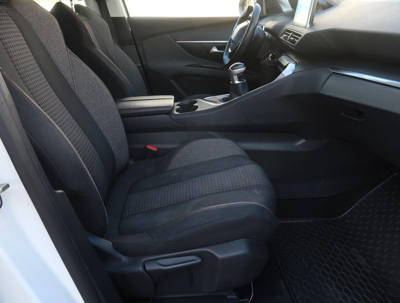 2020 Peugeot 5008 - 12