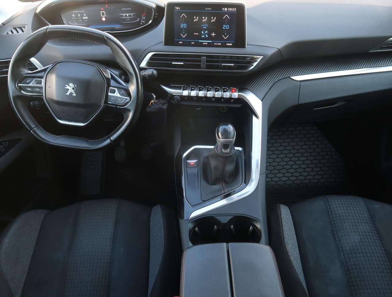 2020 Peugeot 5008 - 10