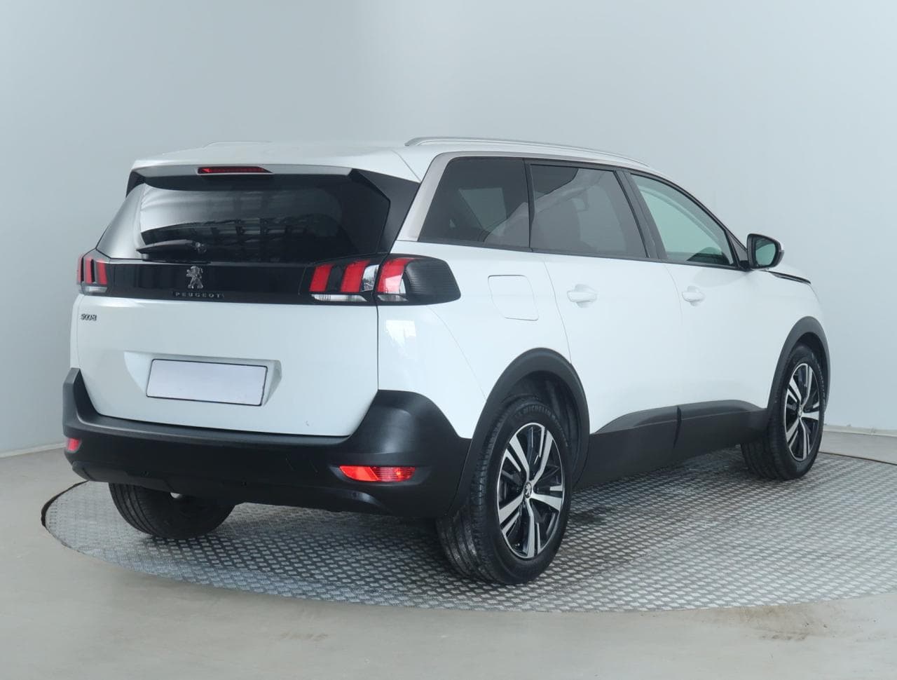 2020 Peugeot 5008 - 7