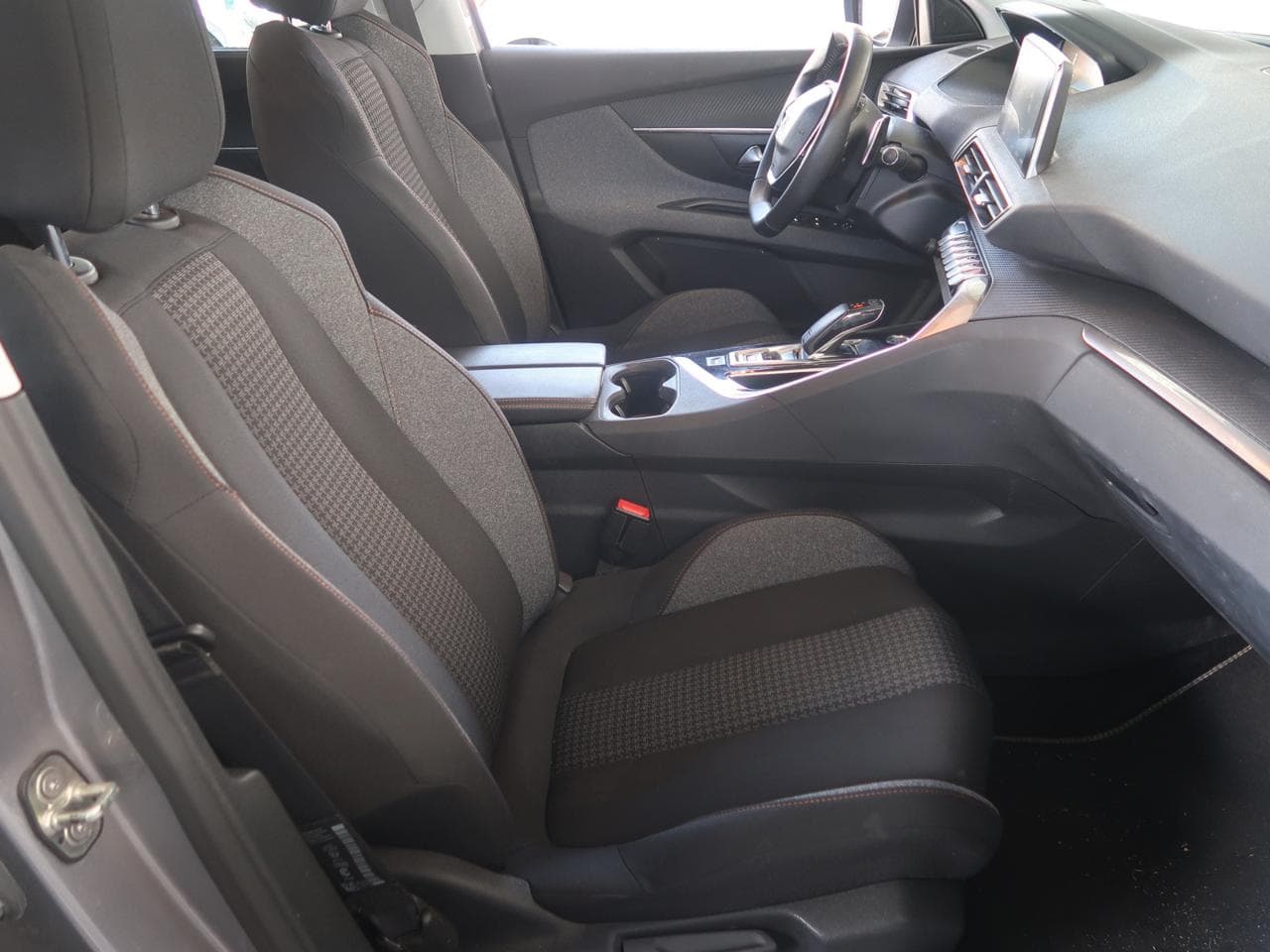 2020 Peugeot 5008 - 12