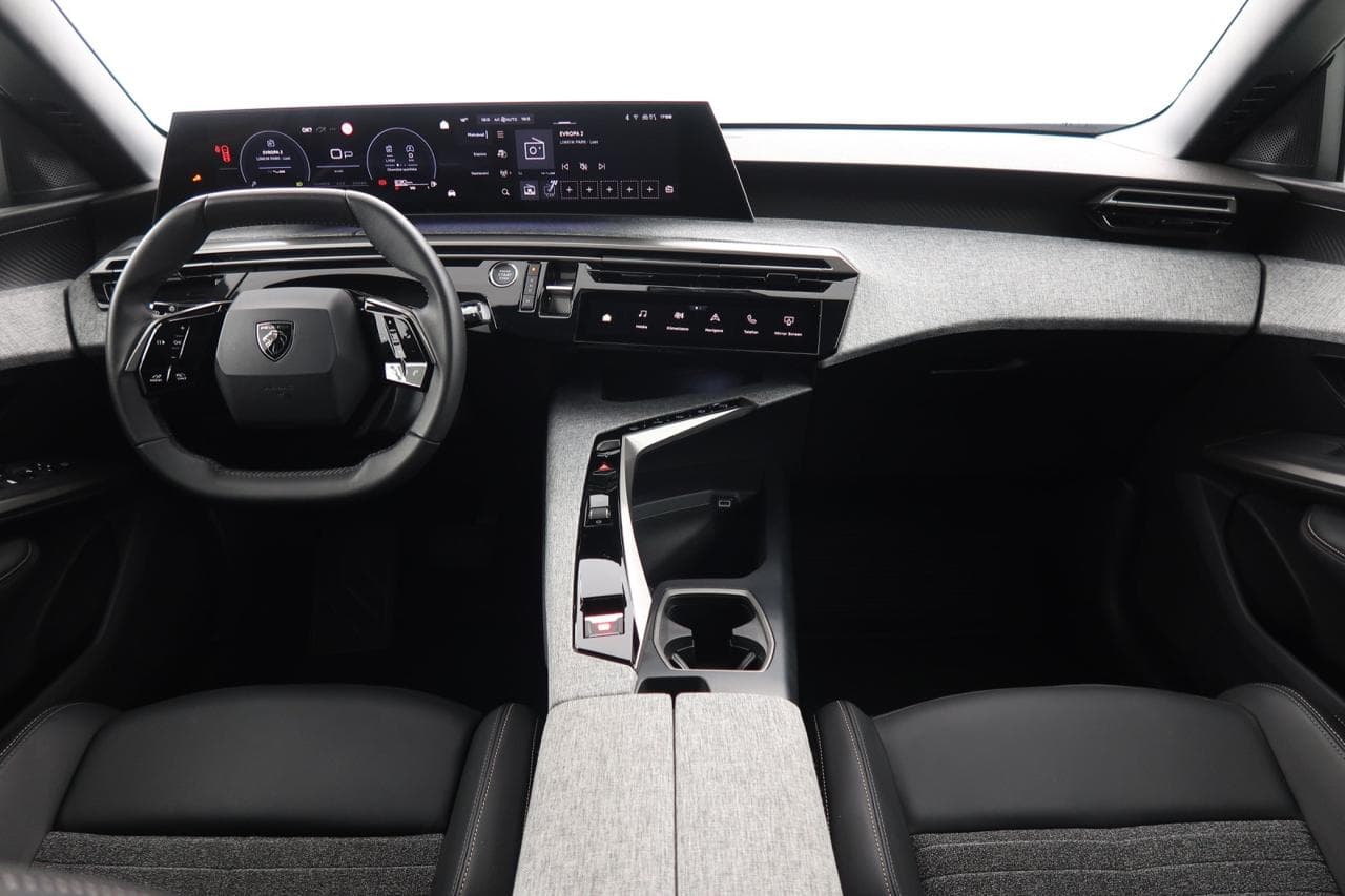 2025 Peugeot 5008 - 10