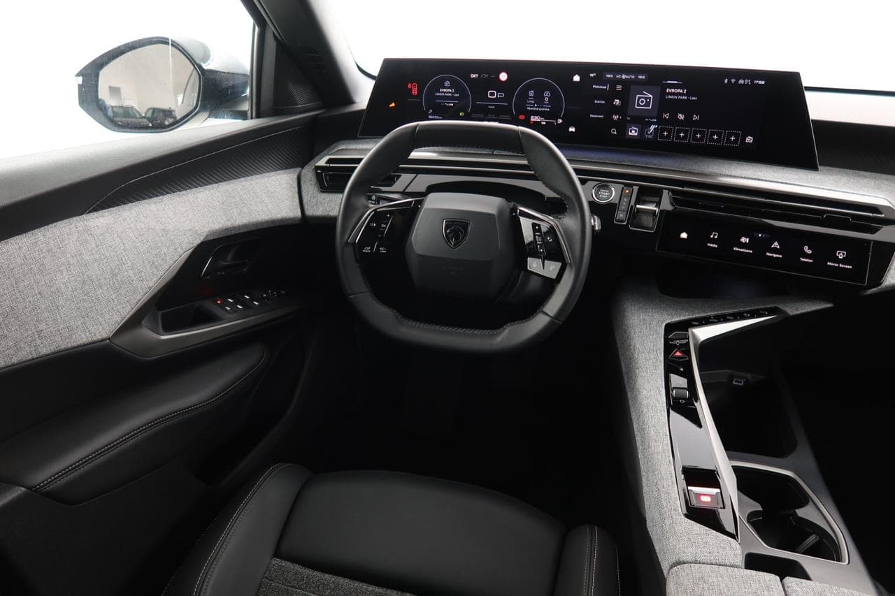 2025 Peugeot 5008 - 9