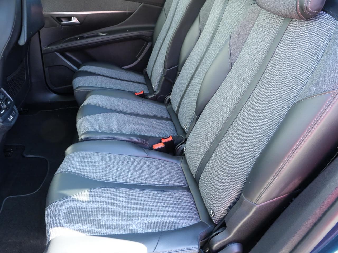 2018 Peugeot 5008 - 11