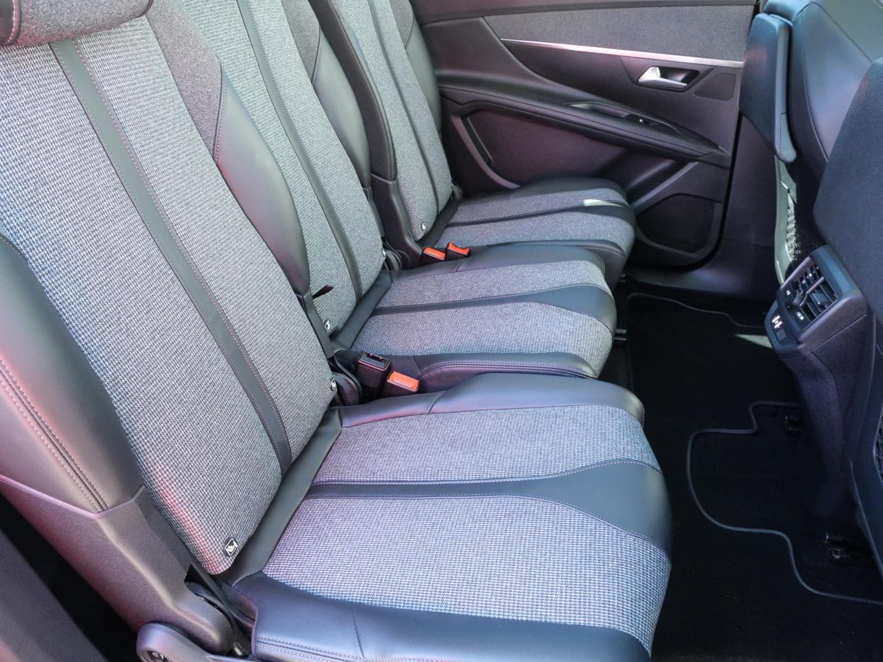 2018 Peugeot 5008 - 13