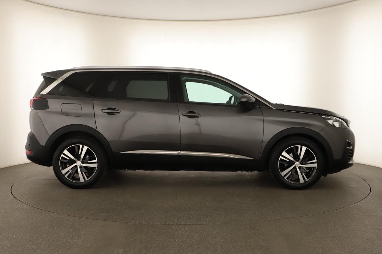2020 Peugeot 5008 - 8