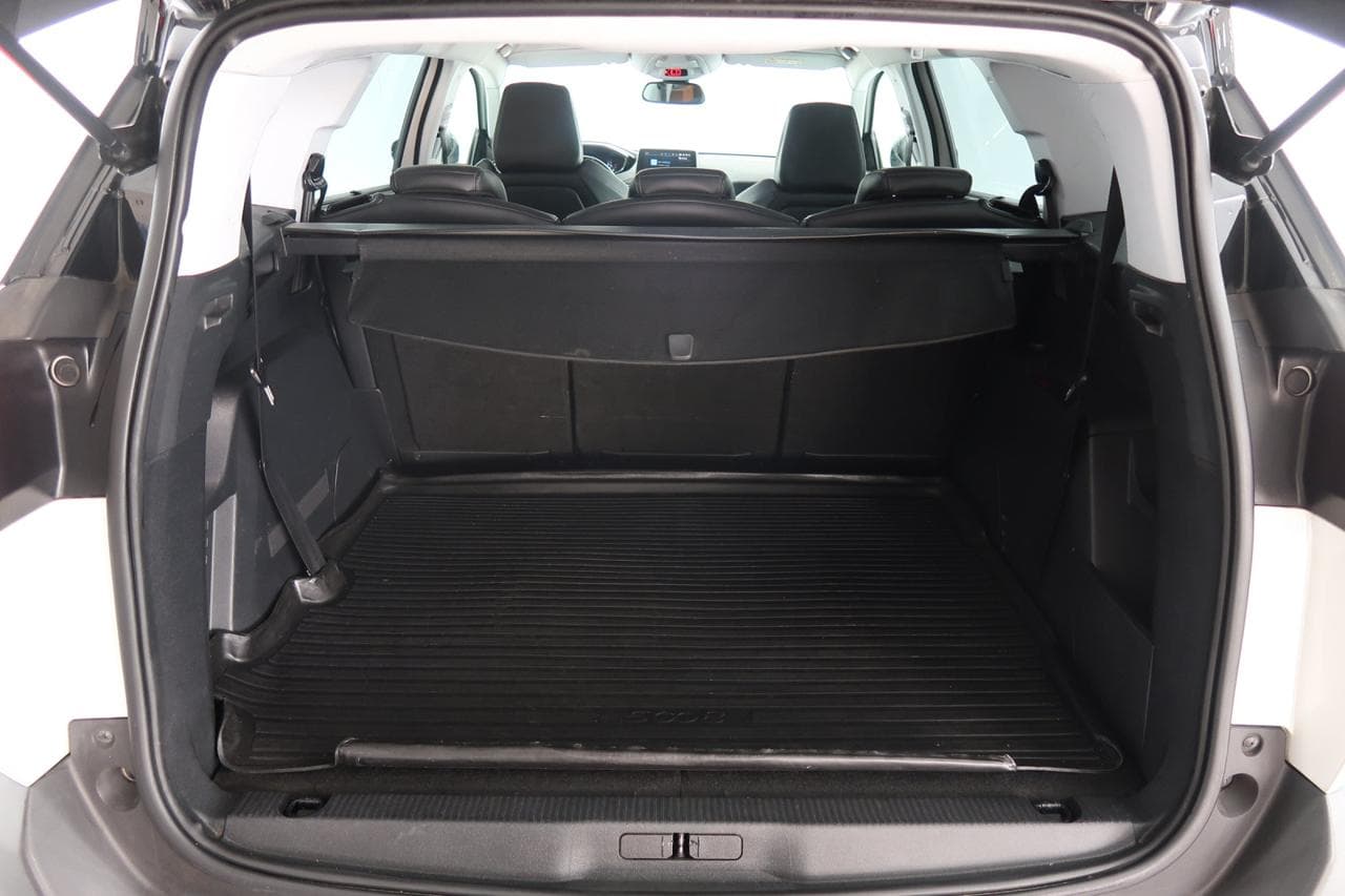 2017 Peugeot 5008 - 33